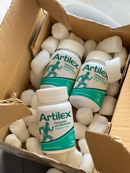Frascos de Artilex en la caja de envío con relleno, pedido directo del fabricante